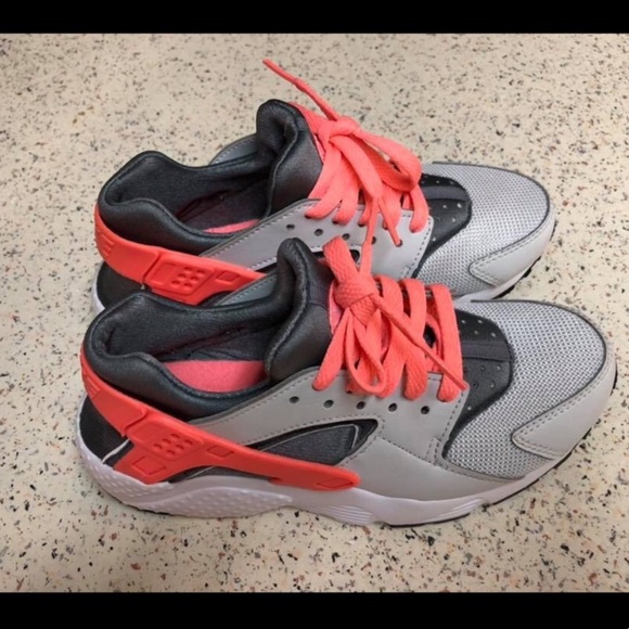 nike huarache size 4